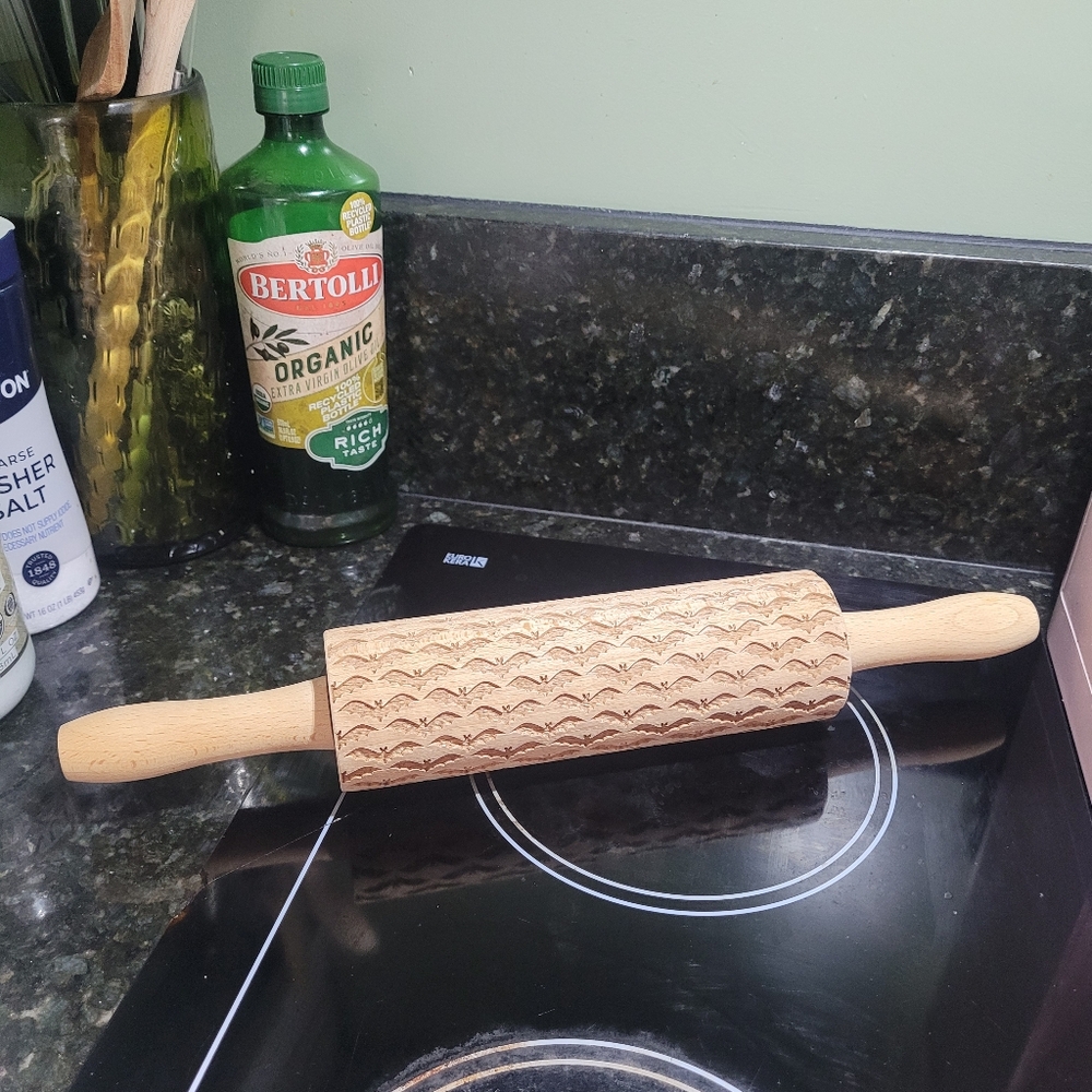 Rolling Pin With Bats - Picture 3 of 4